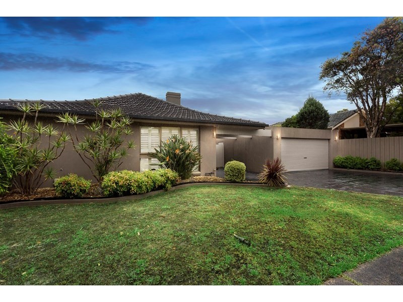 35 Golfwood Close, Dingley Village VIC 3172
