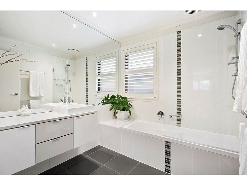 35 Golfwood Close, Dingley Village VIC 3172