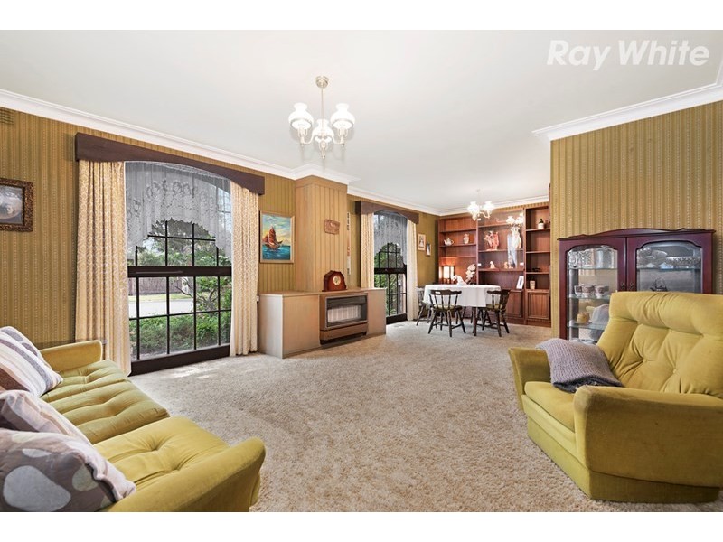 8 Jannali Drive, Dingley Village VIC 3172