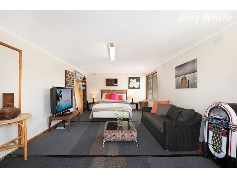 8 Jannali Drive, Dingley Village VIC 3172