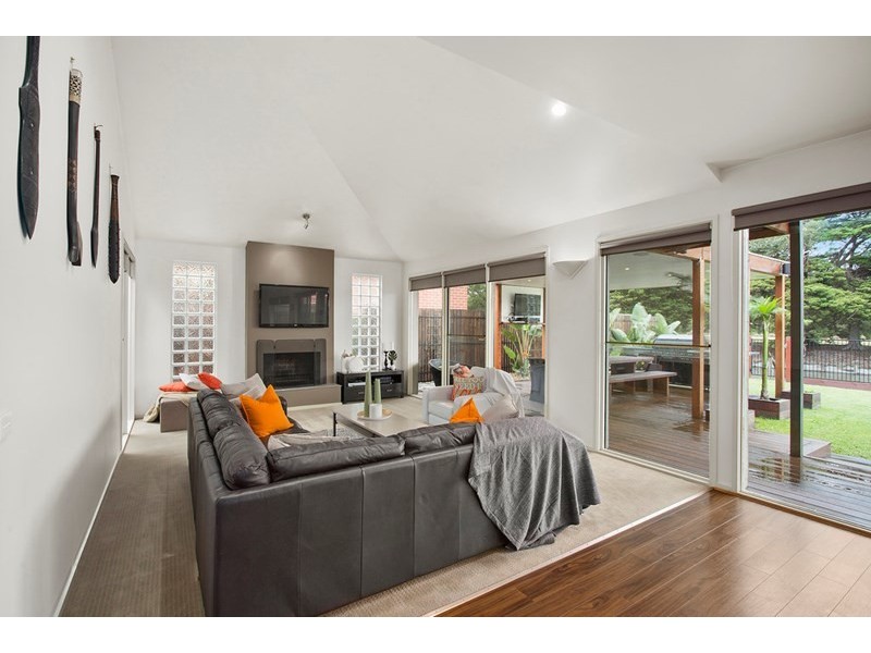 19 Higgins Close, Dingley Village VIC 3172