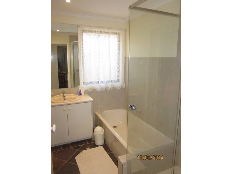 22 Sandleford Place, Dingley Village VIC 3172