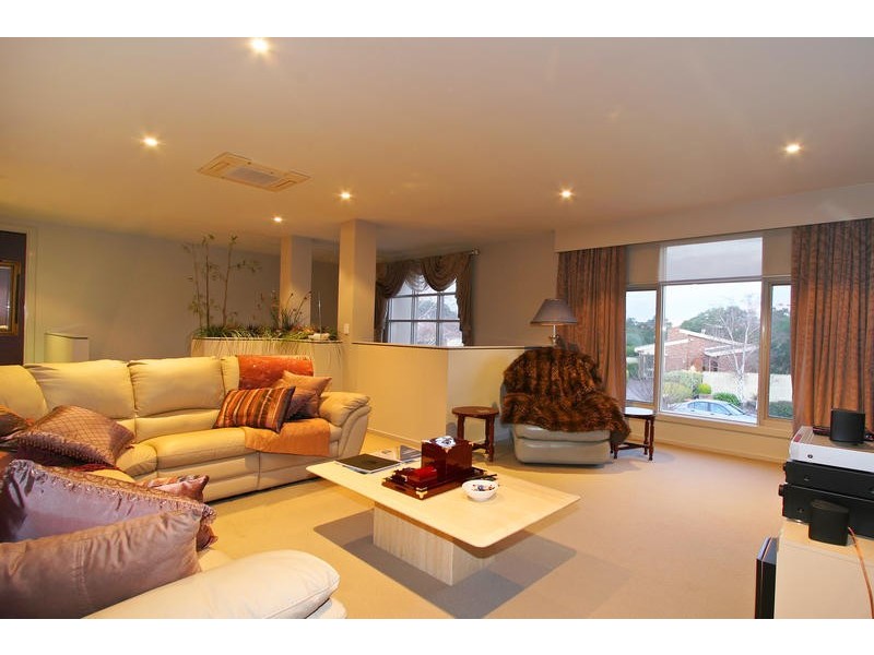 7 Lee-Andy Court, Dingley Village VIC 3172