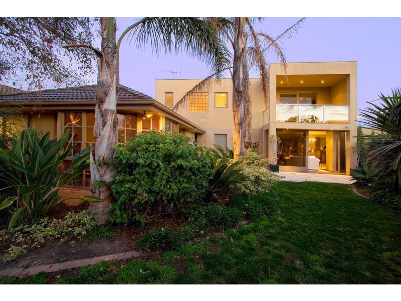 7 Lee-Andy Court, Dingley Village VIC 3172