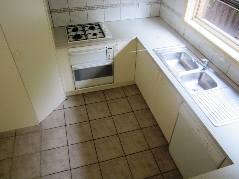 1/6 Mussert Avenue, Dingley Village VIC 3172