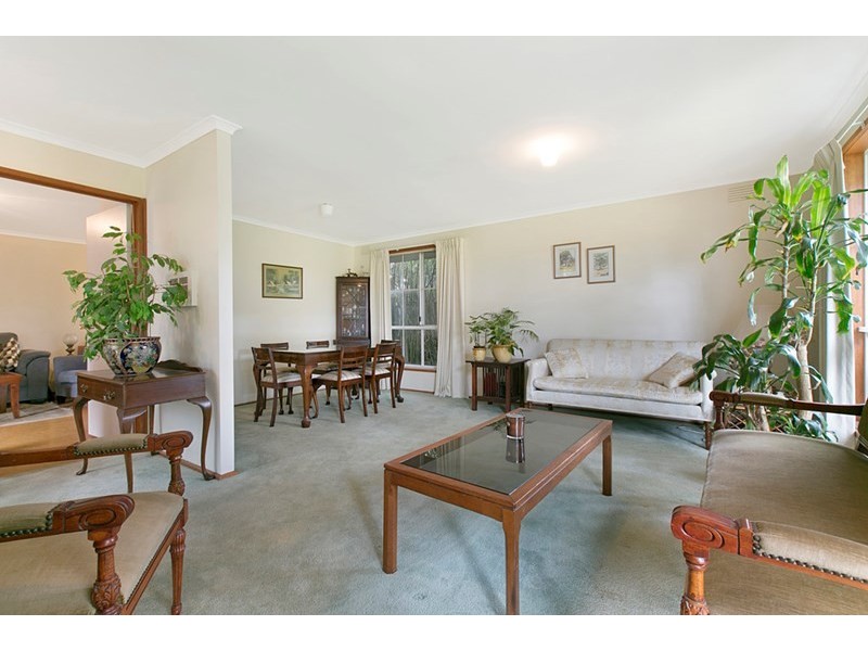 1 Priorswood Close, Dingley Village VIC 3172