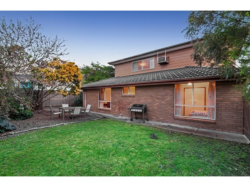 1 Priorswood Close, Dingley Village VIC 3172