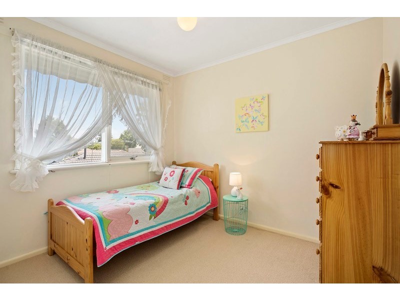 24 St Marks Close, Dingley Village VIC 3172
