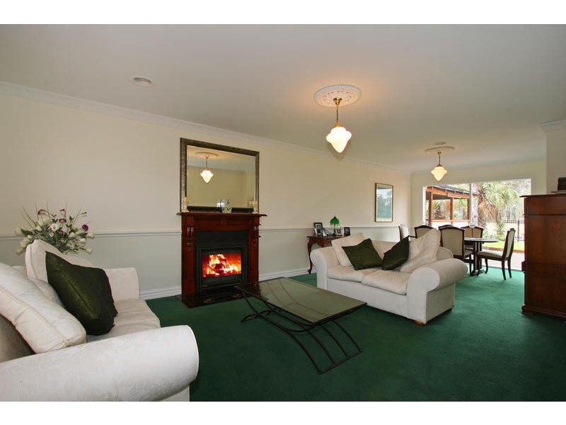 37 Higgins Close, Dingley Village VIC 3172