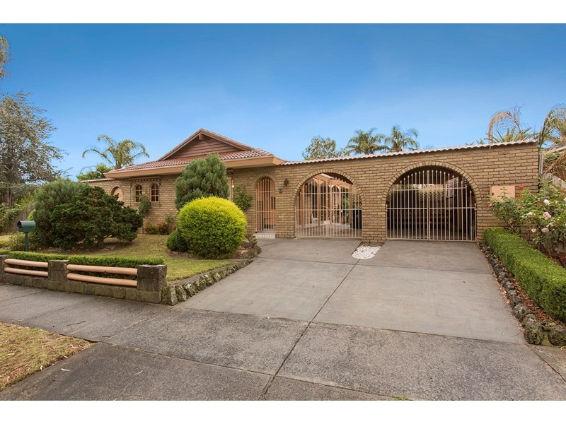 11 Jannali Drive, Dingley Village VIC 3172