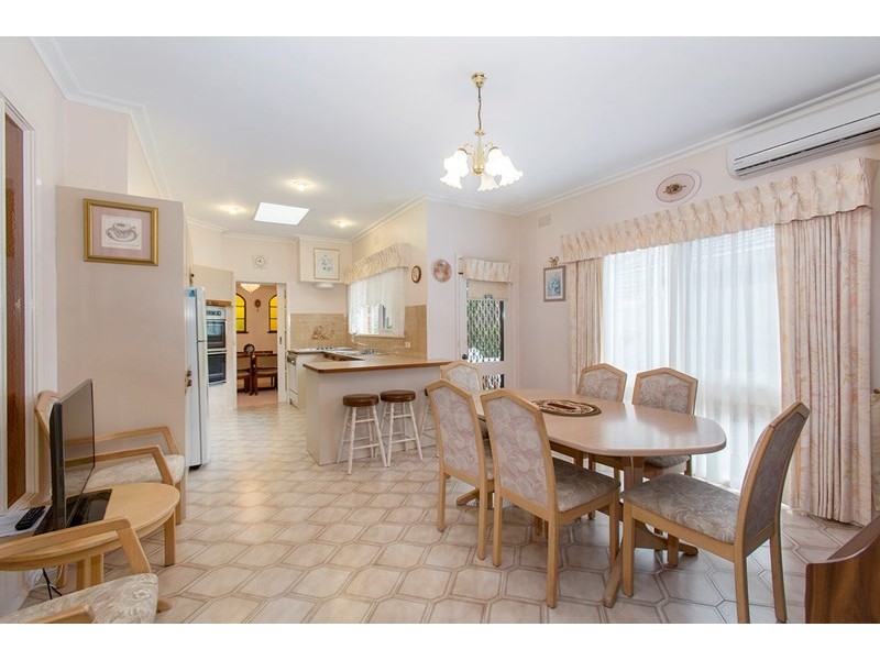 11 Jannali Drive, Dingley Village VIC 3172