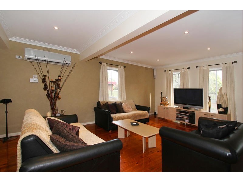 8 Pankina Court, Dingley Village VIC 3172