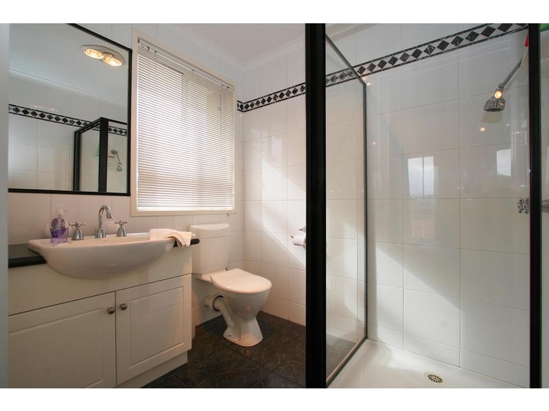 8 Pankina Court, Dingley Village VIC 3172