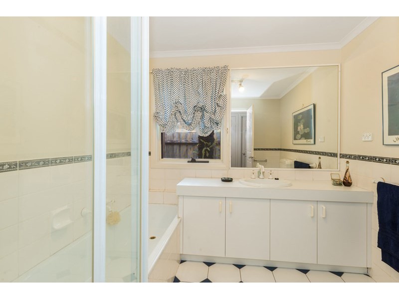 3 Oploo Court, Dingley Village VIC 3172