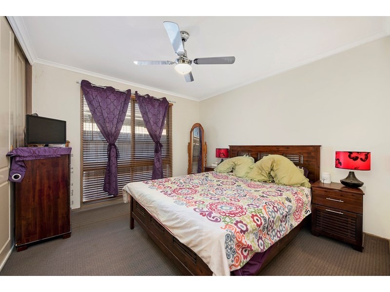 16 Oakwood Drive, Keysborough VIC 3173