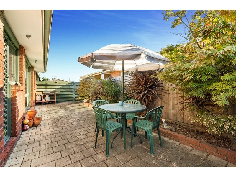 16 Oakwood Drive, Keysborough VIC 3173