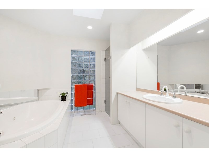 378-380 Waterfall Gully Road, Rosebud VIC 3939