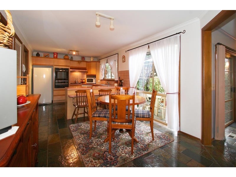 16 Nickson Close, Dingley Village VIC 3172