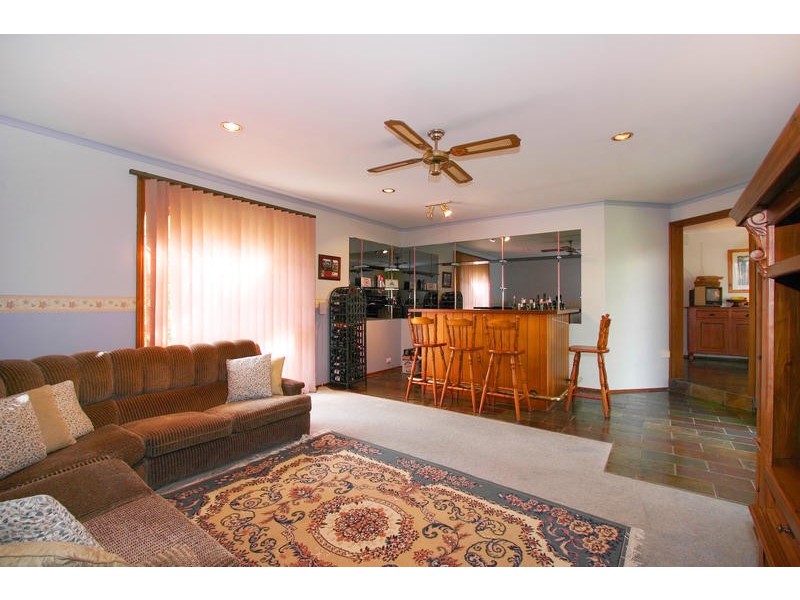 16 Nickson Close, Dingley Village VIC 3172