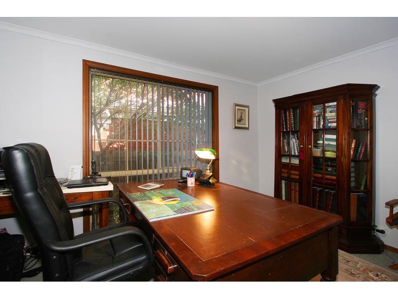 16 Nickson Close, Dingley Village VIC 3172