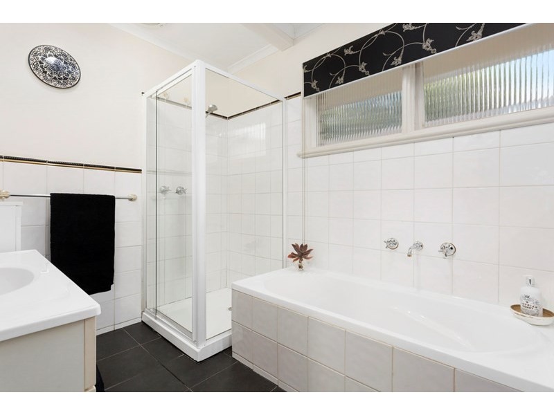 47 Kingswood Drive, Dingley Village VIC 3172