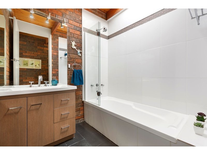 5 Mungari Street, Dingley Village VIC 3172