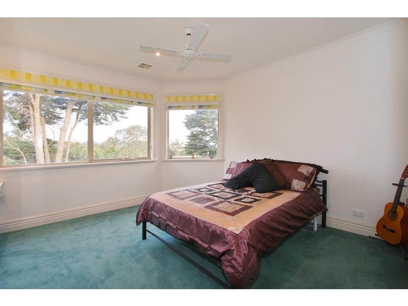 24 Christina Terrace, Dingley Village VIC 3172