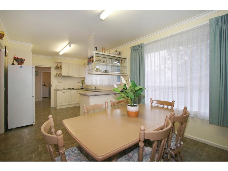 11 Yalambee Avenue, Aspendale VIC 3195