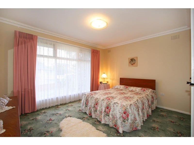 11 Yalambee Avenue, Aspendale VIC 3195