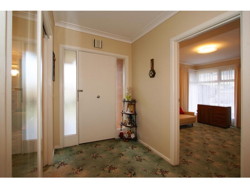 11 Yalambee Avenue, Aspendale VIC 3195
