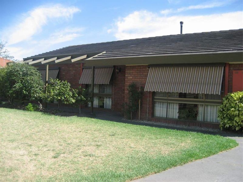 6 /8 Golfwood Close, Dingley Village VIC 3172