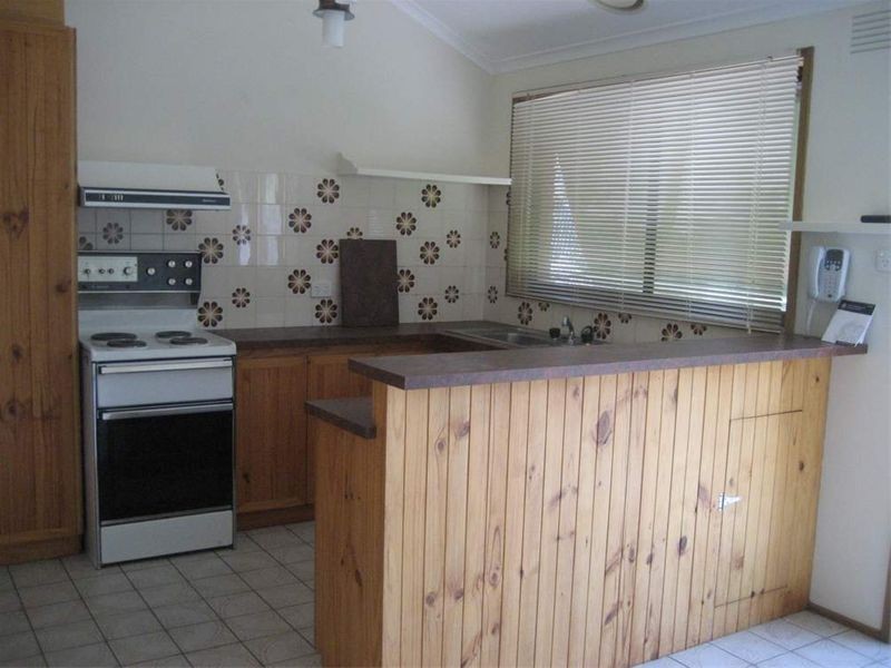 6 /8 Golfwood Close, Dingley Village VIC 3172