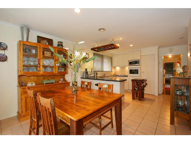 2 Rainsford Court, Dingley Village VIC 3172