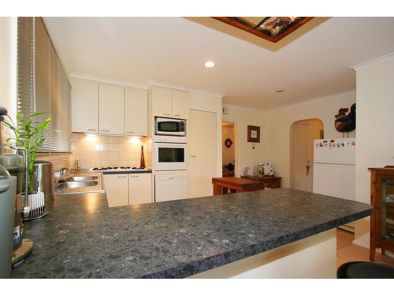 2 Rainsford Court, Dingley Village VIC 3172