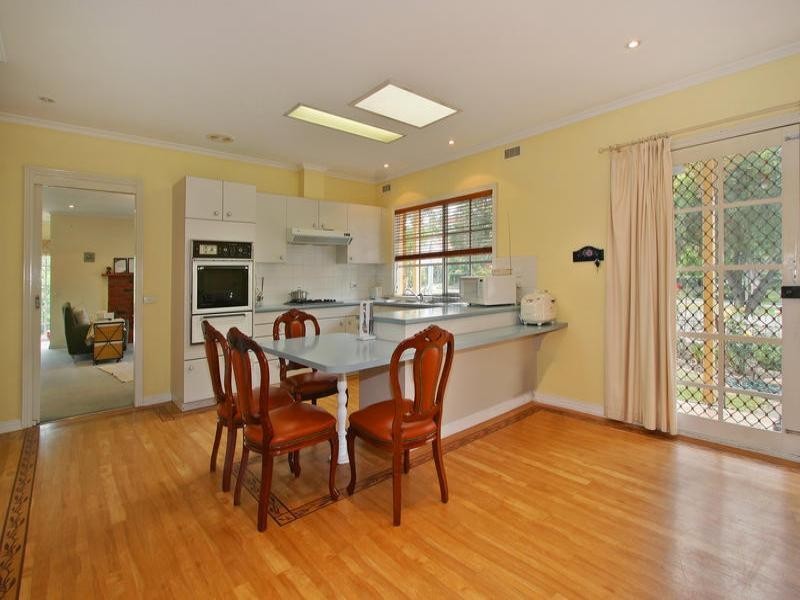 2 Emma Place, Dingley Village VIC 3172