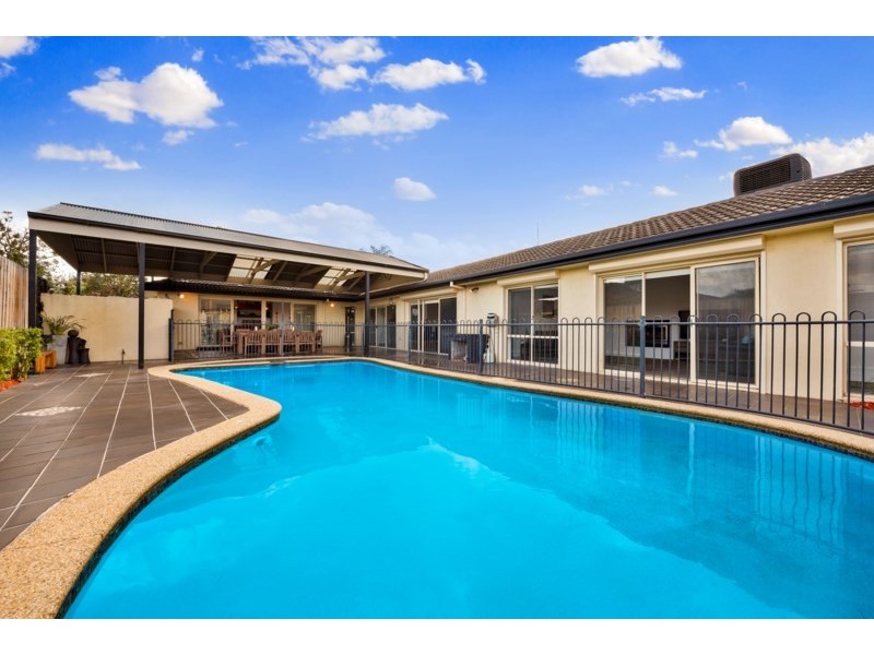 6 Roosevelt Court, Dingley Village VIC 3172