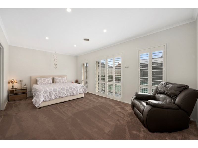 6 Roosevelt Court, Dingley Village VIC 3172