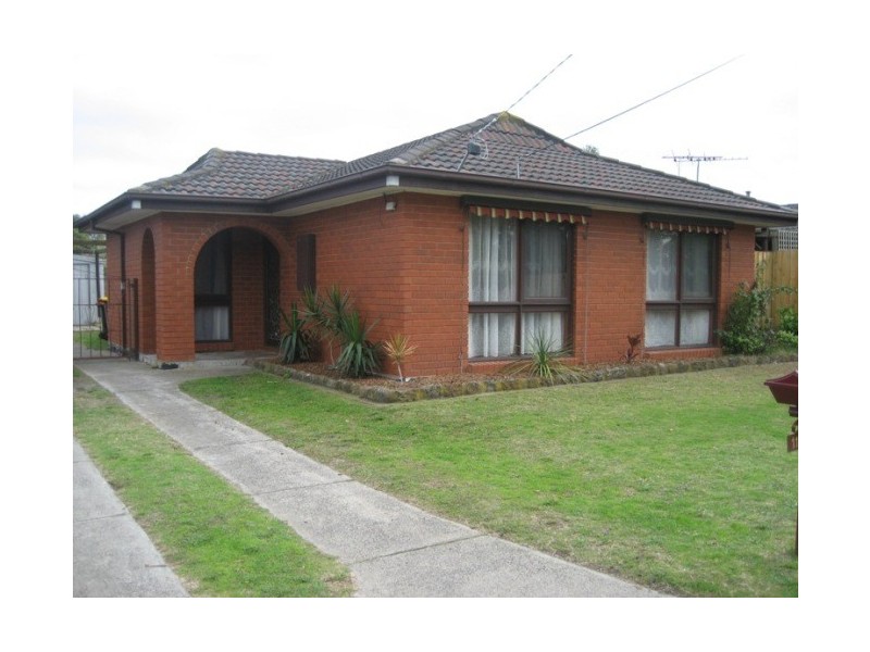 11 Bridgewater Drive, Dingley Village VIC 3172