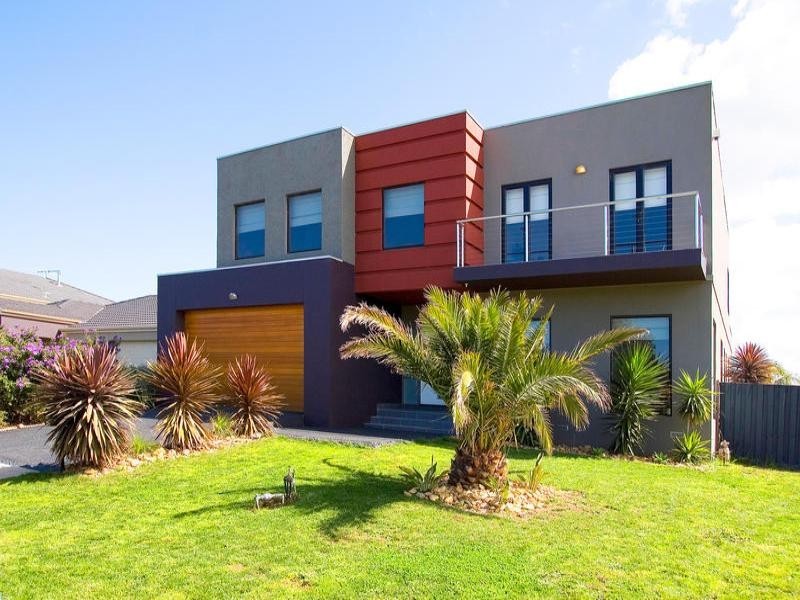 27 Lake King Circle, Waterways VIC 3195
