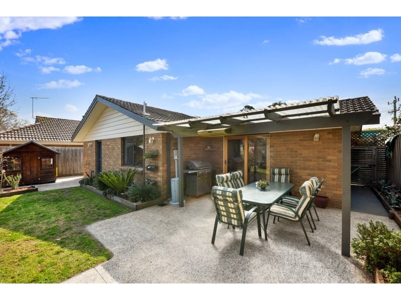 6 Lord Avenue, Dingley Village VIC 3172
