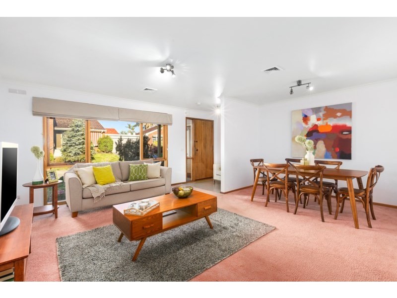 22 Lauren Close, Dingley Village VIC 3172