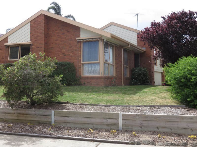 4 Lauren Close, Dingley Village VIC 3172