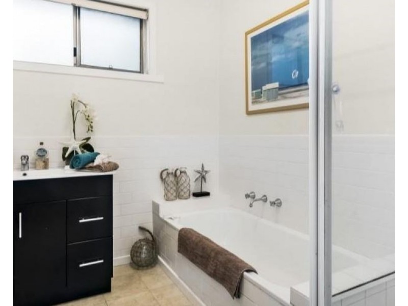 2/19 Bayside Avenue, Edithvale VIC 3196