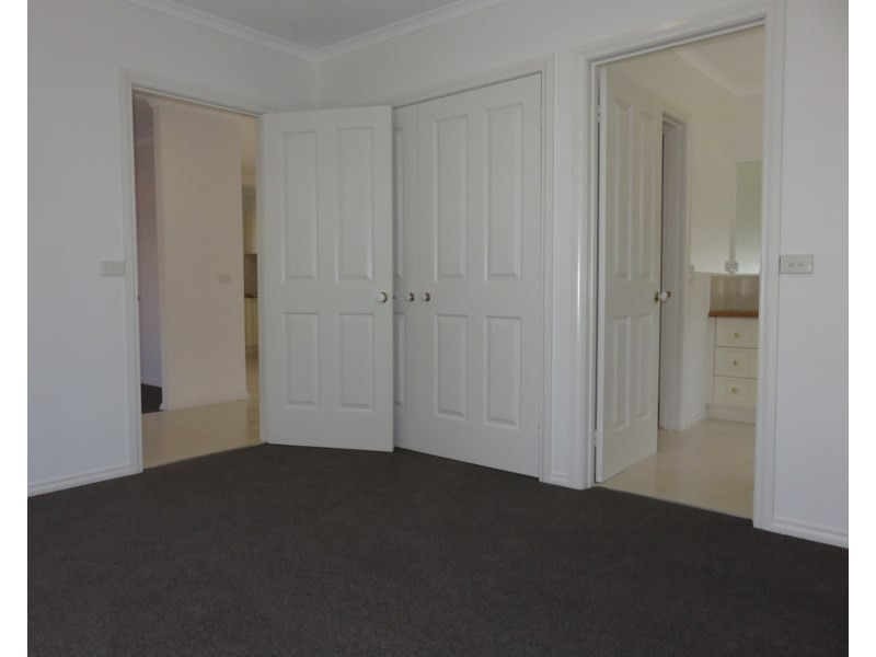 4/69 Centre Dandenong Road, Dingley Village VIC 3172