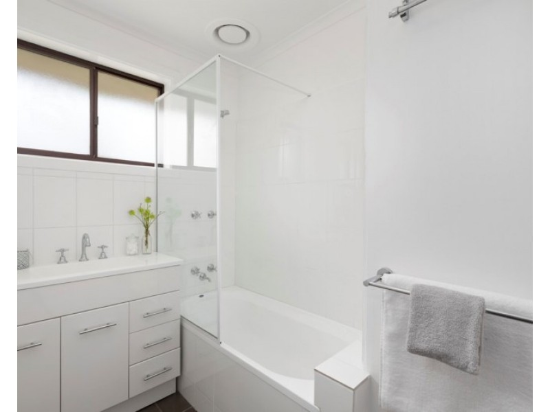 6 Shannon Court, Dingley Village VIC 3172