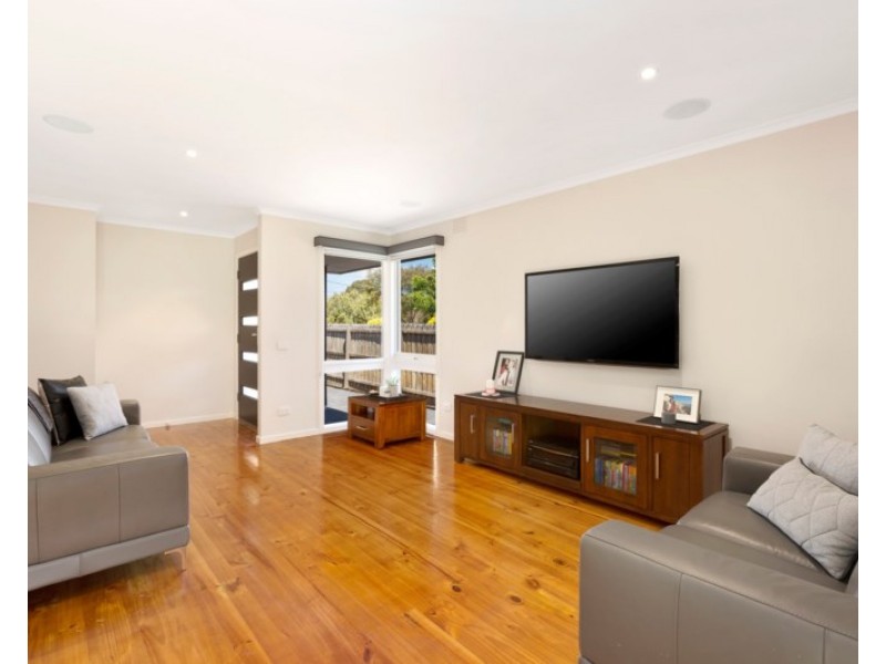 4 Sandleford Place, Dingley Village VIC 3172