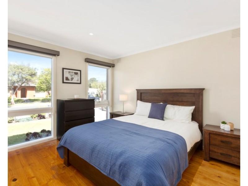 4 Sandleford Place, Dingley Village VIC 3172