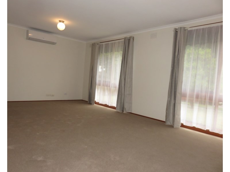 11 Bridgewater Drive, Dingley Village VIC 3172