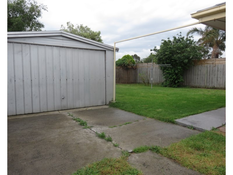 11 Bridgewater Drive, Dingley Village VIC 3172