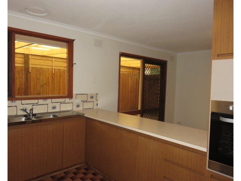 11 Bridgewater Drive, Dingley Village VIC 3172